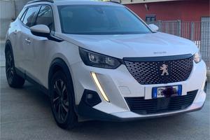 Peugeot 2008 Blue HDI 1.5 Diesel Allure Pak