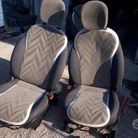 Interno sedili lancia y dal 2011