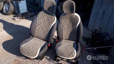 Interno sedili lancia y dal 2011