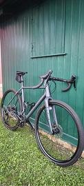 Bici gravel nuova telaio artigianale cambio GRX