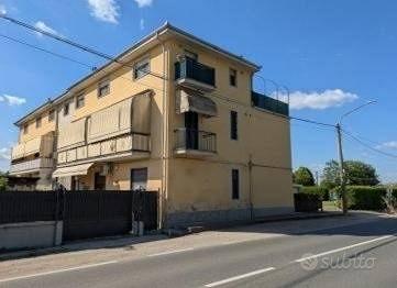 Immobile in asta di 78 m² con 3 locali e box auto 