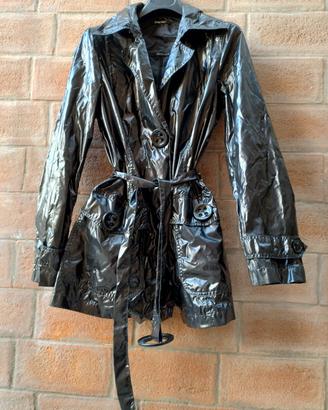 Trench coat vintage in vernice nera lucid