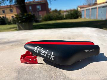 Sella triathlon/ crono Fizik tritone