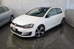 Volkswagen Golf GTI 2.0 TFSI