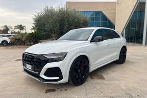 Audi RSQ8 4.0 600CV TFSI V8 quattro tiptronic - SU