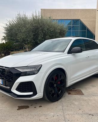 Audi RSQ8 4.0 600CV TFSI V8 quattro tiptronic - SU
