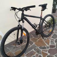 Cannondale Trail Mountain bike