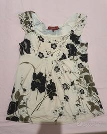 Top Max Mara bianco con delicata fantasia a fiori.