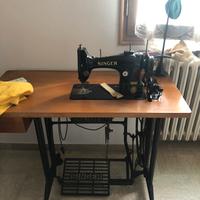 Macchina da cucire Singer 95K43 con banco original