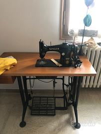 Macchina da cucire Singer 95K43 con banco original