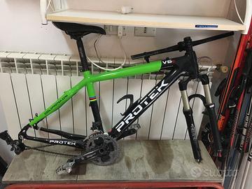 telaio rotto full fibra di carbonio