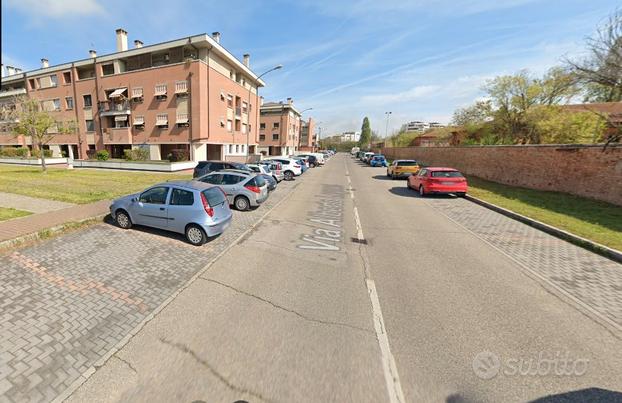 Ampio bilocale con posto auto e balcone