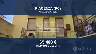 Immobile in asta di 102 m² a Piacenza