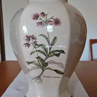 Vaso di ceramica con fiori