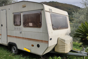 Caravan da ristrutturare