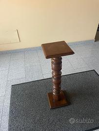 Colonnina alzata in legno di noce