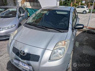 TOYOTA Yaris 1.3 5 porte Sol Bluetooth+telecamer