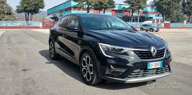 Renault Arkana full-hybrid anno 2021 cambio automa