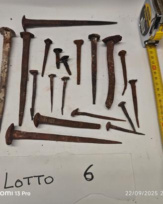 chiodi antichi forgiati ferro battuto
