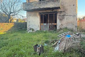 Rustico da ristrutturare