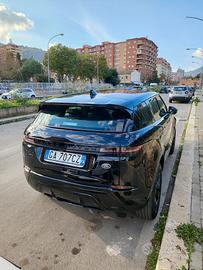 auto Range Rover Evoque Van ibrido.