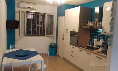 Bilocale ristrutturato sul mare Acicastello