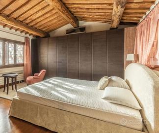 Letto matrimoniale king size di Orizzoni Italia
