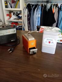 oggettistica di antiquario stile  .20 euro.