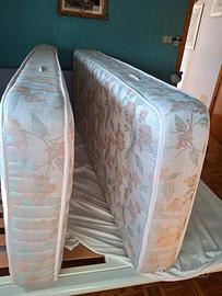 2 materassi singoli a molle Casalflex