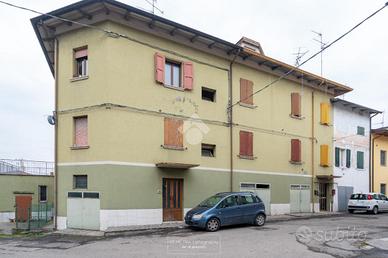 2 LOCALI A VIGNOLA