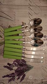 4 coltelli e 4 cucchiai