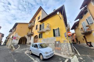 CASA SEMINDIPENDENTE A GASSINO TORINESE