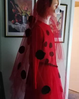 costume