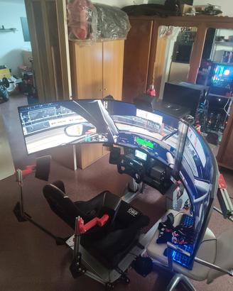 Simulatore di guida auto sim racing 