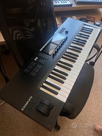 Native Instruments S49 mk 2