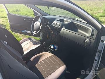auto usata in buone condizioni 