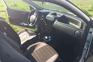 auto usata in buone condizioni 