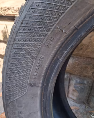 Pneumatici Invernali Kleber 205/60 R16 92H 3 pezzi
