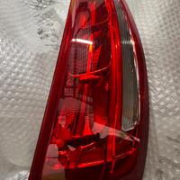 Fanale audi Q3 post. SX.
