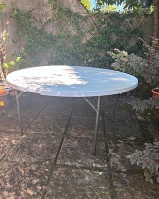 Tavolo robusto da giardino o interno richiudibile