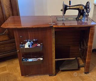 Macchina da cucire antica Singer
