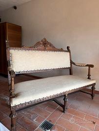 Divano neo rinascimentale