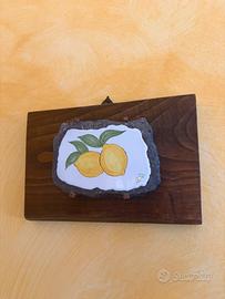 Quadretto decorativo in legno e ceramica