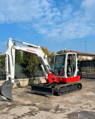 E116 Escavatore 50 q Takeuchi TB250