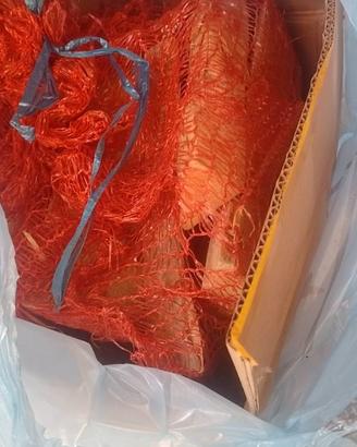 3 confezioni di legna da ardere per stufa e camino