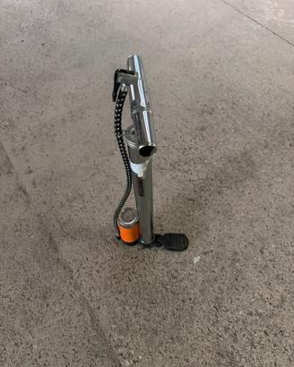 Pompa per Pneumatici Bici in Metallo
