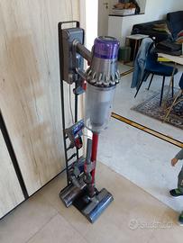 Dyson V11 Advanced 200 Airwatt supporto e spazzole