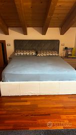Letto Matrimoniale - Materasso e Cuscini