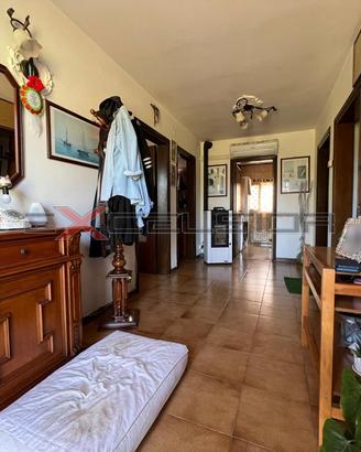 CAVARZERE - CASA ACCOSTATA CON GIARDINO