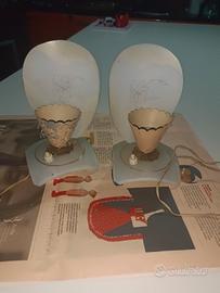 Vecchie lampade da comodino 